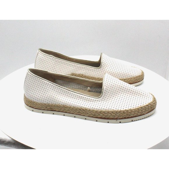 Women's Cliffs by White Mountain Becca Perforated - Picture 2 of 8